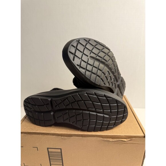 .7014 Oofas Black Booties-US 10 Womens, EU-41